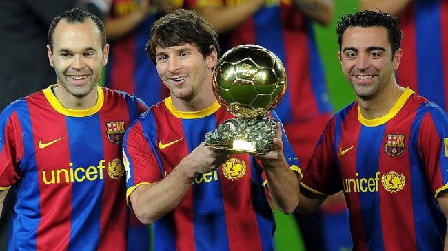 此前有多家意媒称罗马、米兰有意租借查洛巴，但根据FIFA新规，切尔西已无法外租球员。